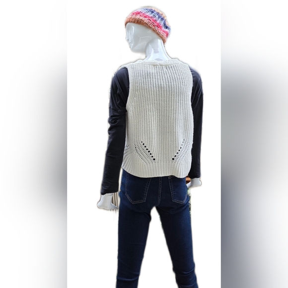 Gentle Fawn Cream,knit, Button Up, Sweater Vest. Small - Picture 15 of 15